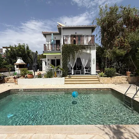 Gemuetlich-modernes Ferienhaus-2 Schlafz-privater Pool-garten-5min Bis Coral Bay *