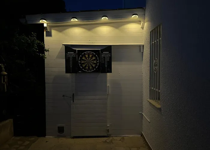 Gemuetlich-modernes Ferienhaus-2 Schlafz-privater Pool-garten-5min Bis Coral Bay Hébergement de vacances *