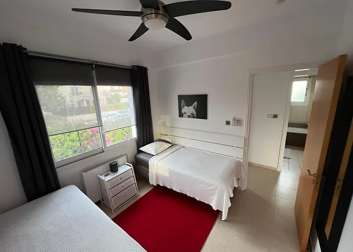 Gemuetlich-modernes Ferienhaus-2 Schlafz-privater Pool-garten-5min Bis Coral Bay Peyia