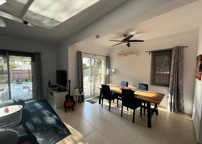 Gemuetlich-modernes Ferienhaus-2 Schlafz-privater Pool-garten-5min Bis Coral Bay