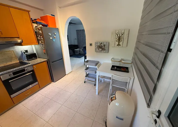 Gemuetlich-modernes Ferienhaus-2 Schlafz-privater Pool-garten-5min Bis Coral Bay Hébergement de vacances *