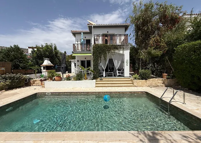 Gemuetlich-modernes Ferienhaus-2 Schlafz-privater Pool-garten-5min Bis Coral Bay *