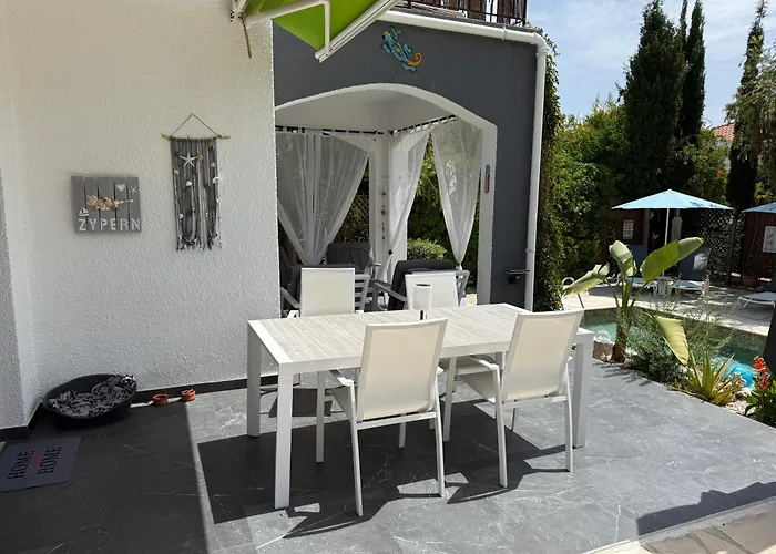 Hébergement de vacances Gemuetlich-modernes Ferienhaus-2 Schlafz-privater Pool-garten-5min Bis Coral Bay