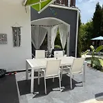 بيت للعطل Gemuetlich-modernes Ferienhaus-2 Schlafz-privater Pool-garten-5min Bis Coral Bay