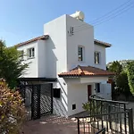 Gemuetlich-modernes Ferienhaus-2 Schlafz-privater Pool-garten-5min Bis Coral Bay Σπίτι διακοπών Πέγεια
