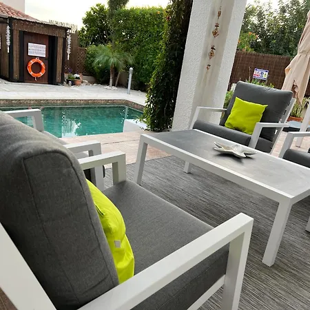 別荘 Gemuetlich-modernes Ferienhaus-2 Schlafz-privater Pool-garten-5min Bis Coral Bay *