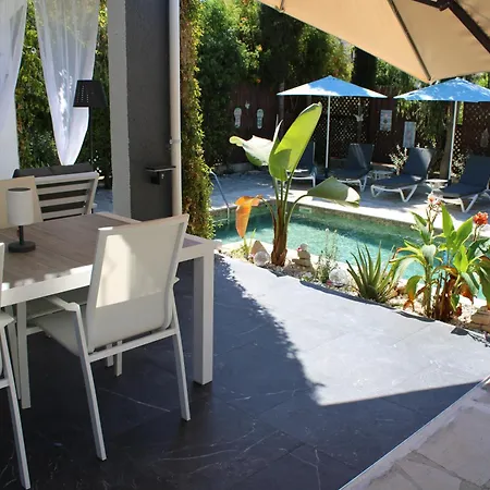 別荘 Gemuetlich-modernes Ferienhaus-2 Schlafz-privater Pool-garten-5min Bis Coral Bay ペイヤ