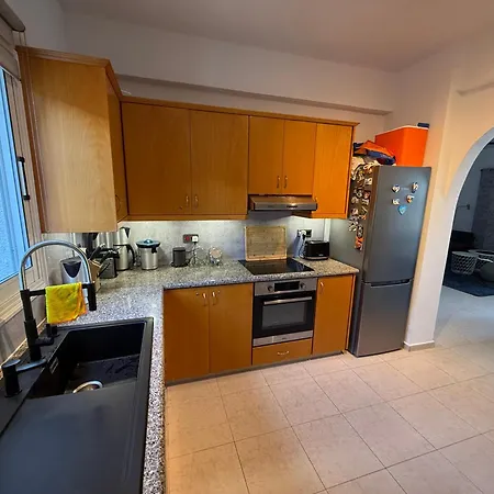 Gemuetlich-modernes Ferienhaus-2 Schlafz-privater Pool-garten-5min Bis Coral Bay * Peyia