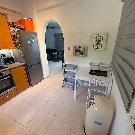 Gemuetlich-modernes Ferienhaus-2 Schlafz-privater Pool-garten-5min Bis Coral Bay Holiday home *