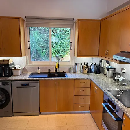 Gemuetlich-modernes Ferienhaus-2 Schlafz-privater Pool-garten-5min Bis Coral Bay Holiday home