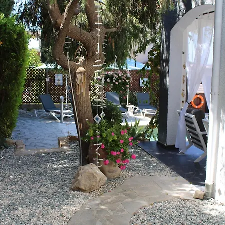 Gemuetlich-modernes Ferienhaus-2 Schlafz-privater Pool-garten-5min Bis Coral Bay