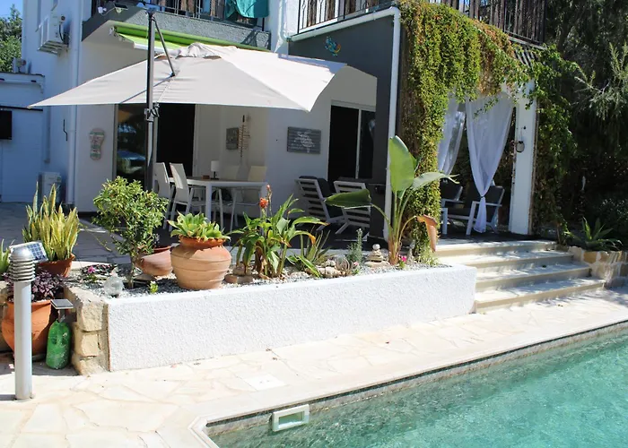 Gemuetlich-modernes Ferienhaus-2 Schlafz-privater Pool-garten-5min Bis Coral Bay