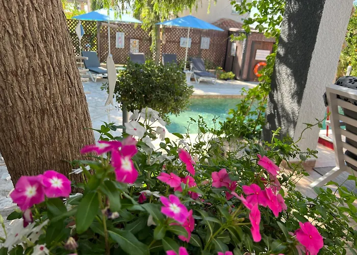 Gemuetlich-modernes Ferienhaus-2 Schlafz-privater Pool-garten-5min Bis Coral Bay Pégeia