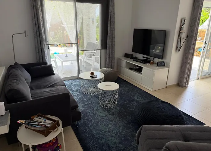 Gemuetlich-modernes Ferienhaus-2 Schlafz-privater Pool-garten-5min Bis Coral Bay Semesterbostad