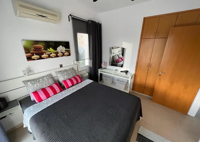 Gemuetlich-modernes Ferienhaus-2 Schlafz-privater Pool-garten-5min Bis Coral Bay Semesterbostad